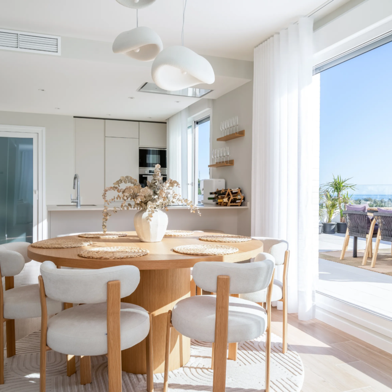 FOR SALE 🏡 Top Floor Penthouse with 128 M2 Wraparound Terrace – La Campana, Nueva Andalucía