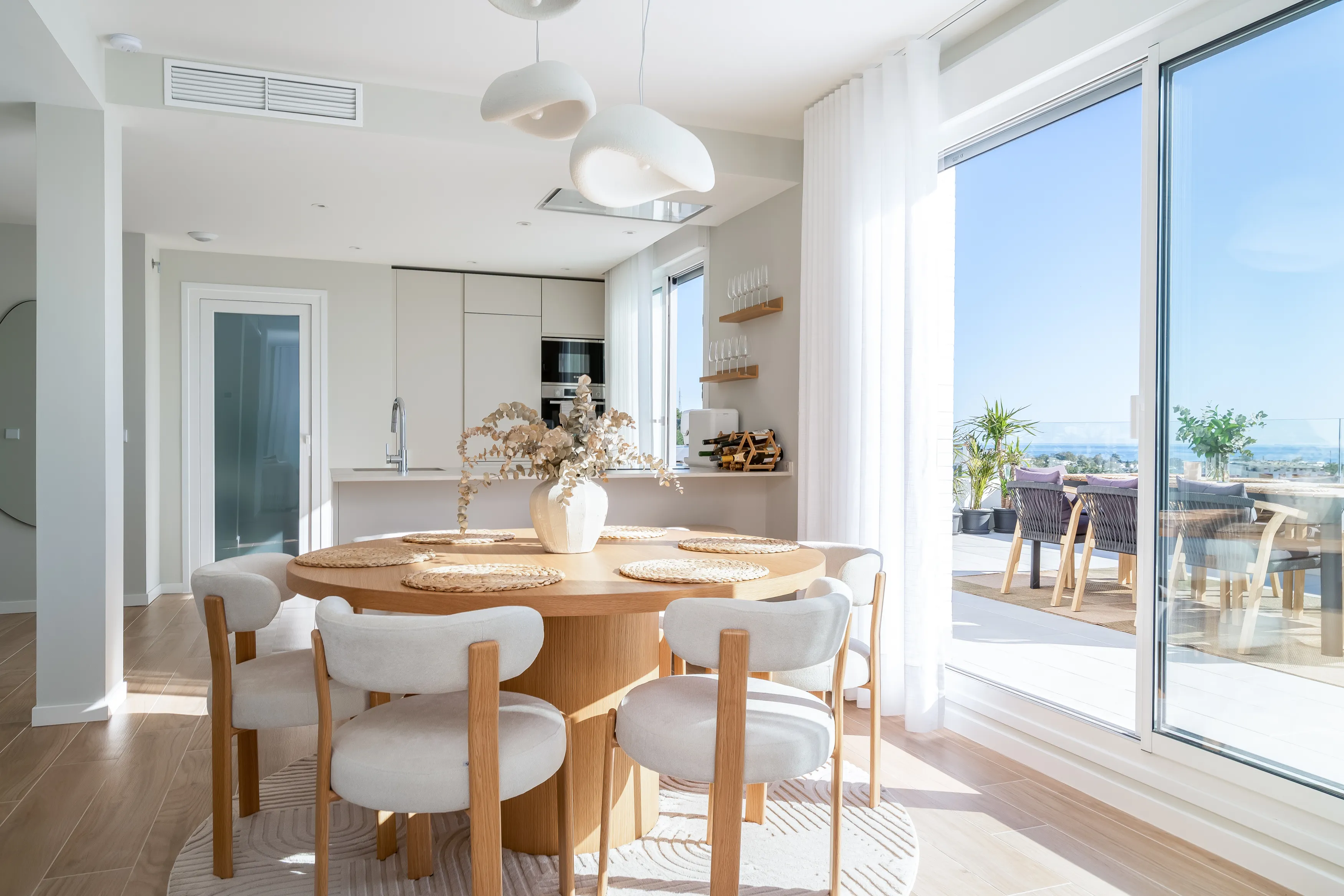 FOR SALE 🏡 Top Floor Penthouse with 128 M2 Wraparound Terrace – La Campana, Nueva Andalucía