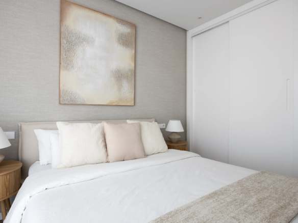 FOR SALE 🏡 Top Floor Penthouse with 128 M2 Wraparound Terrace – La Campana, Nueva Andalucía