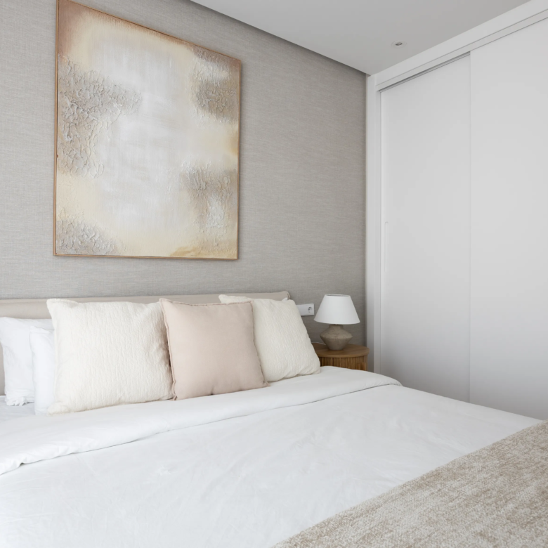 FOR SALE 🏡 Top Floor Penthouse with 128 M2 Wraparound Terrace – La Campana, Nueva Andalucía