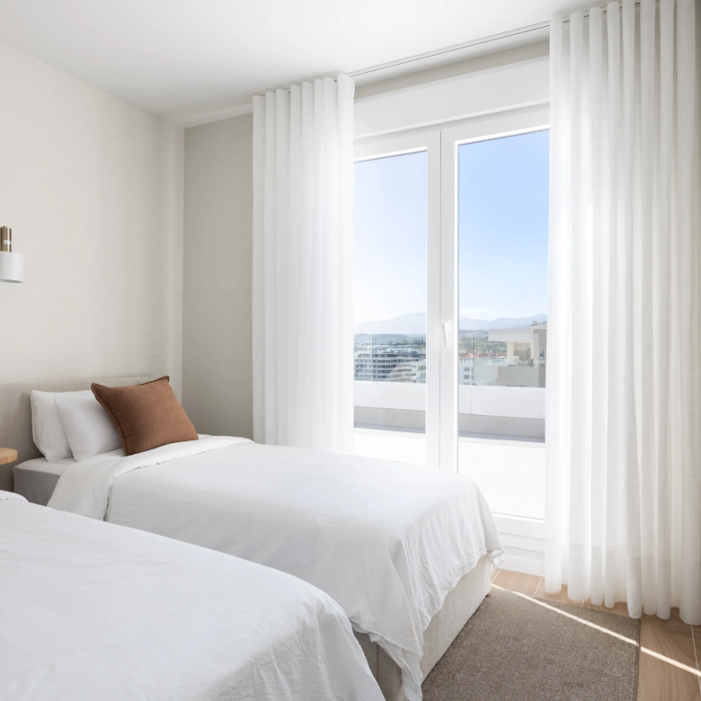 FOR SALE 🏡 Top Floor Penthouse with 128 M2 Wraparound Terrace – La Campana, Nueva Andalucía
