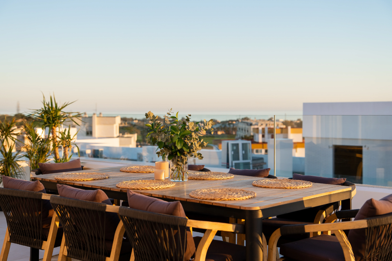 FOR SALE 🏡 Top Floor Penthouse with 128 M2 Wraparound Terrace – La Campana, Nueva Andalucía