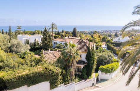 FOR SALE 🏡 Turnkey Villa Redevelopment with Sea Views – Nagüeles, Golden Mile, Marbella