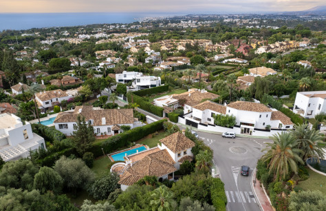 FOR SALE 🏡 Turnkey Villa Redevelopment with Sea Views – Nagüeles, Golden Mile, Marbella