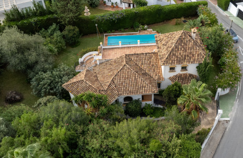 FOR SALE 🏡 Turnkey Villa Redevelopment with Sea Views – Nagüeles, Golden Mile, Marbella