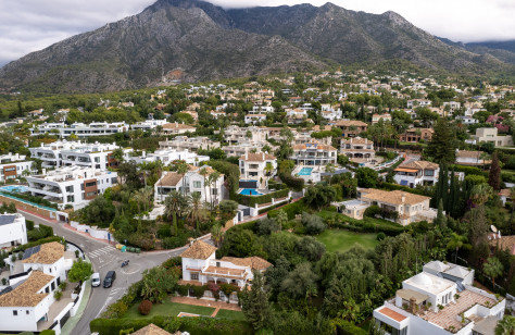 FOR SALE 🏡 Turnkey Villa Redevelopment with Sea Views – Nagüeles, Golden Mile, Marbella