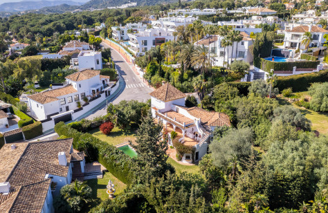 FOR SALE 🏡 Turnkey Villa Redevelopment with Sea Views – Nagüeles, Golden Mile, Marbella