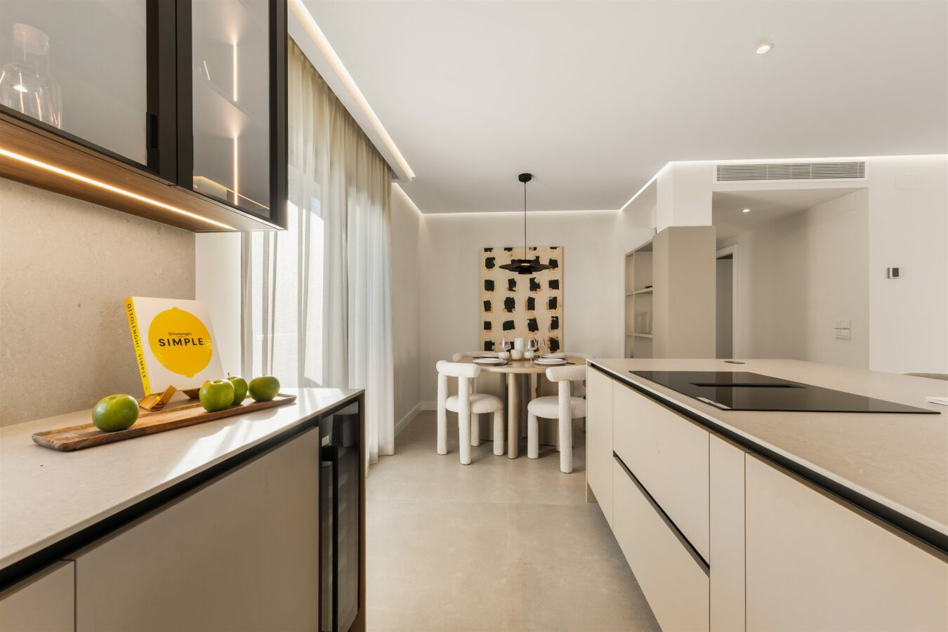 FOR SALE 🏡 Two Combinable Apartments with La Concha Views – Nueva Andalucía, Marbella