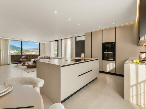 FOR SALE 🏡 Two Combinable Apartments with La Concha Views – Nueva Andalucía, Marbella