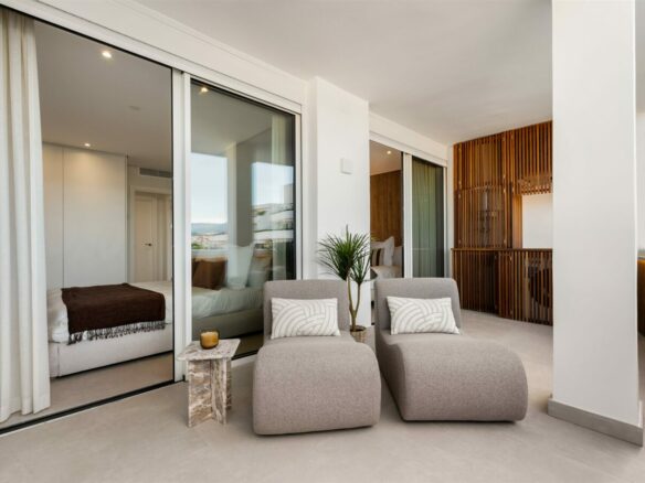 FOR SALE 🏡 Two Combinable Apartments with La Concha Views – Nueva Andalucía, Marbella
