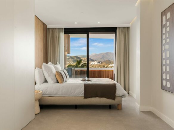 FOR SALE 🏡 Two Combinable Apartments with La Concha Views – Nueva Andalucía, Marbella