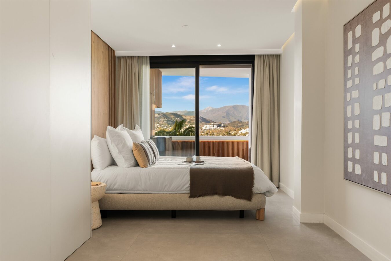 FOR SALE 🏡 Two Combinable Apartments with La Concha Views – Nueva Andalucía, Marbella