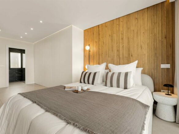 FOR SALE 🏡 Two Combinable Apartments with La Concha Views – Nueva Andalucía, Marbella