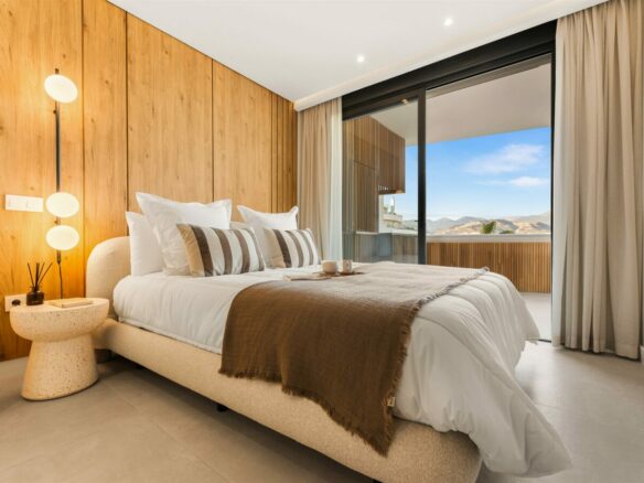 FOR SALE 🏡 Two Combinable Apartments with La Concha Views – Nueva Andalucía, Marbella