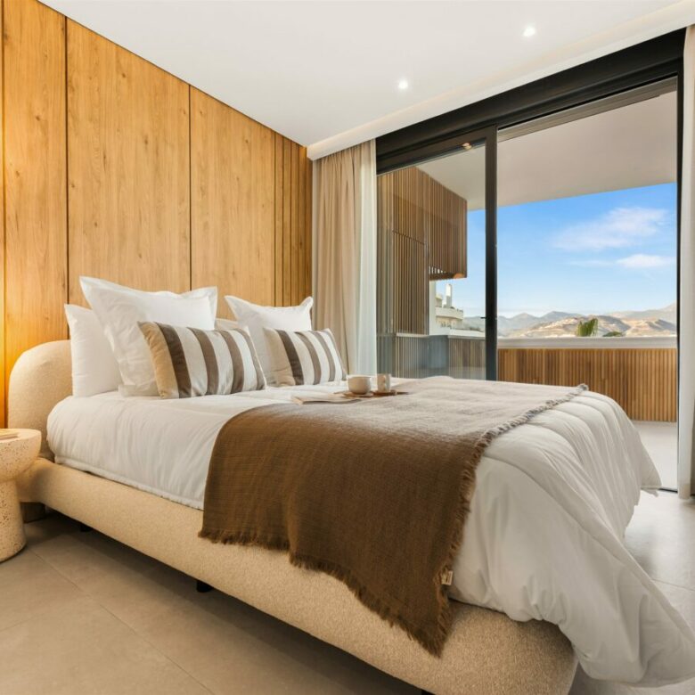 FOR SALE 🏡 Two Combinable Apartments with La Concha Views – Nueva Andalucía, Marbella