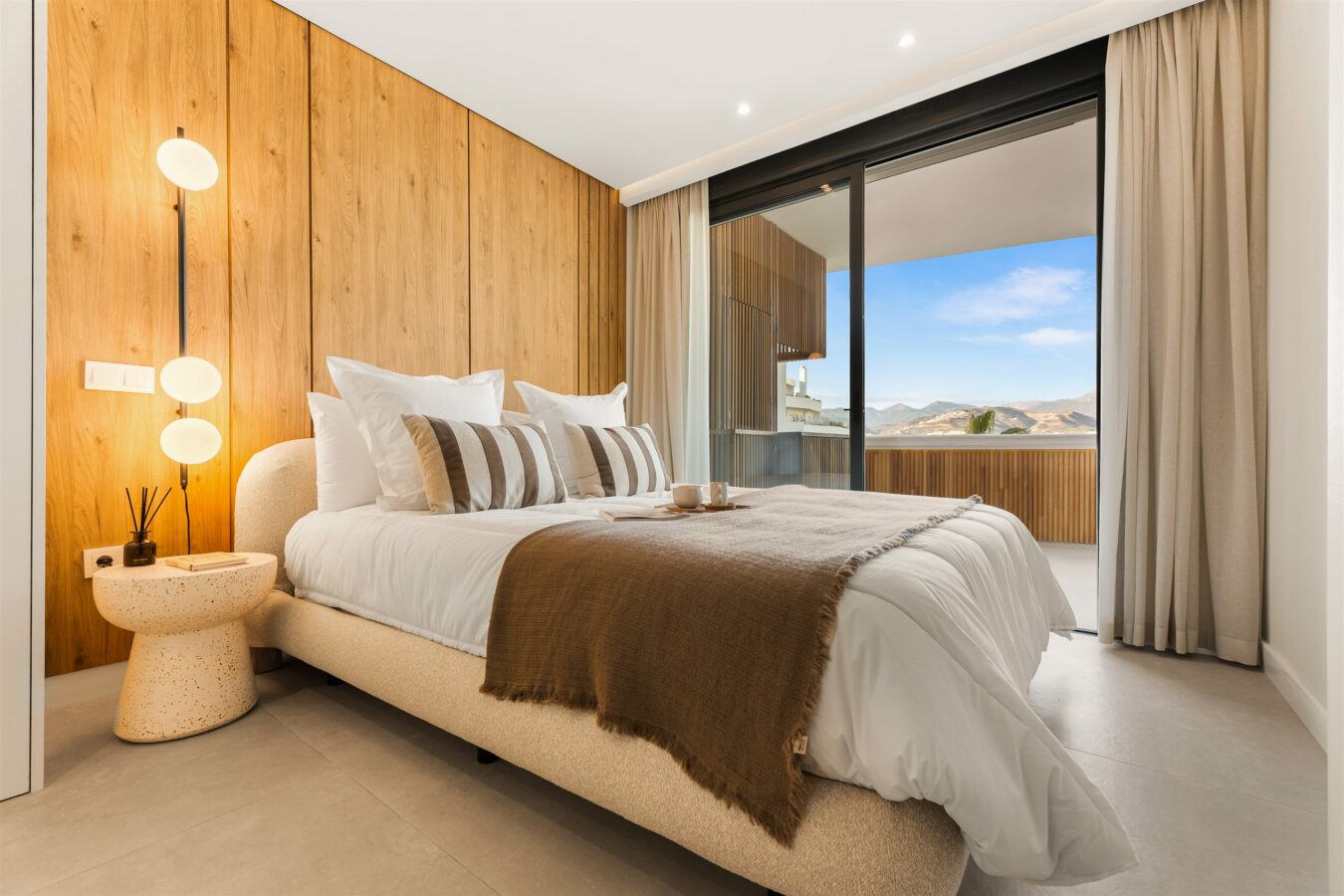 FOR SALE 🏡 Two Combinable Apartments with La Concha Views – Nueva Andalucía, Marbella
