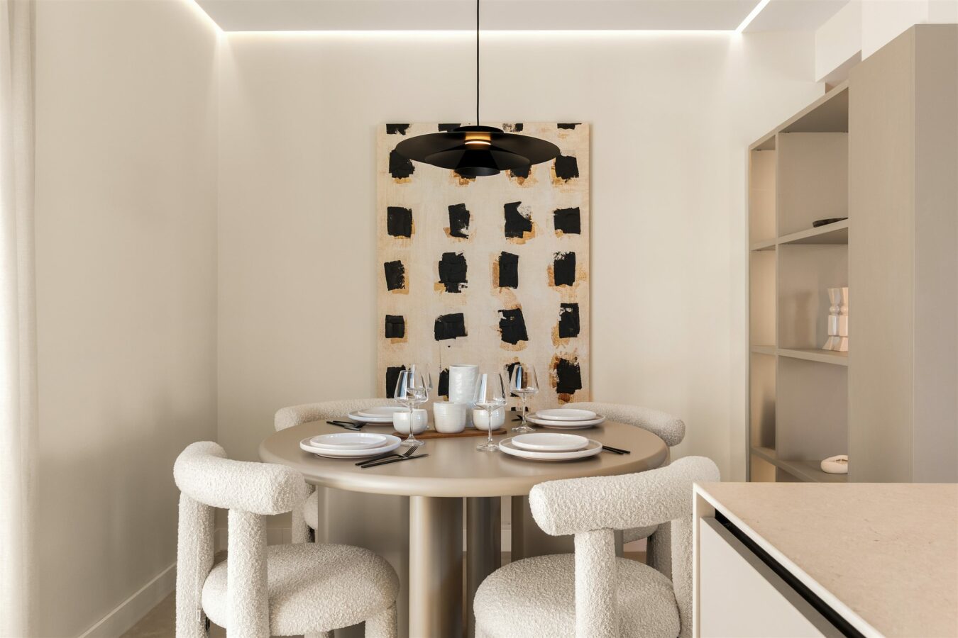FOR SALE 🏡 Two Combinable Apartments with La Concha Views – Nueva Andalucía, Marbella