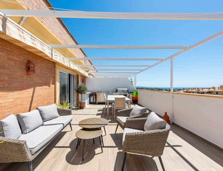 FOR SALE 🏡 Renovated Penthouse with Sea Views on the Boulevard – San Pedro de Alcántara