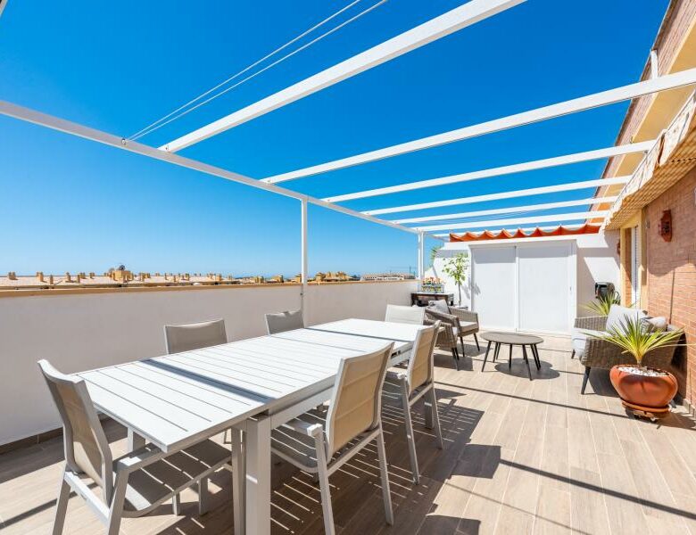 FOR SALE 🏡 Renovated Penthouse with Sea Views on the Boulevard – San Pedro de Alcántara