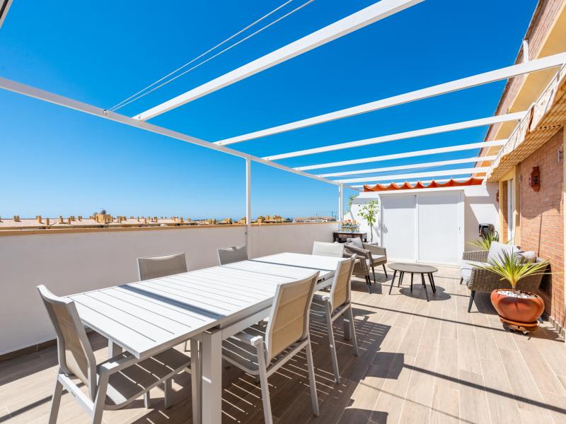 FOR SALE 🏡 Renovated Penthouse with Sea Views on the Boulevard – San Pedro de Alcántara