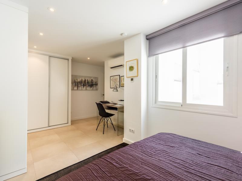 FOR SALE 🏡 Renovated Penthouse with Sea Views on the Boulevard – San Pedro de Alcántara