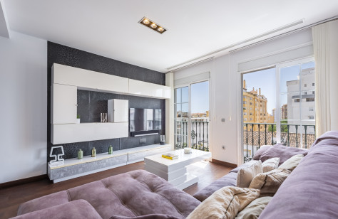 FOR SALE 🏡 Renovated Duplex Penthouse with Rooftop Terrace – San Pedro de Alcántara, Marbella