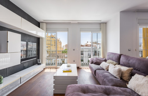 FOR SALE 🏡 Renovated Duplex Penthouse with Rooftop Terrace – San Pedro de Alcántara, Marbella