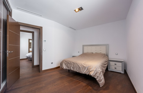 FOR SALE 🏡 Renovated Duplex Penthouse with Rooftop Terrace – San Pedro de Alcántara, Marbella