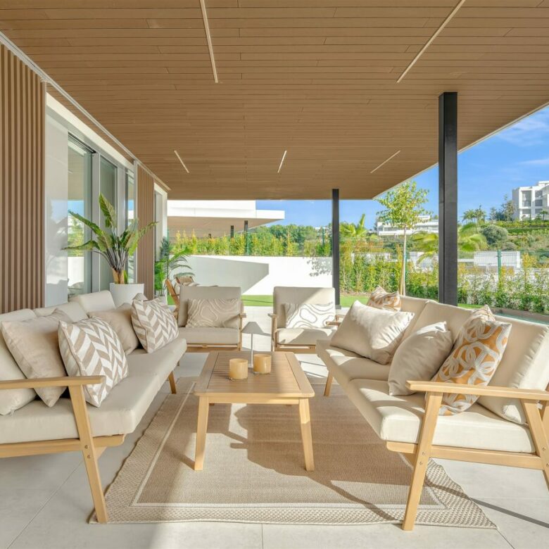 FOR SALE 🏡 Villa-Style Ground Floor Apartment – Santa Clara Golf, Marbella East, Marbella
