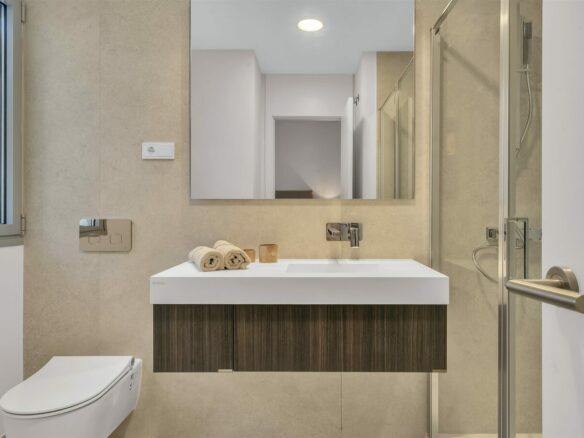 FOR SALE 🏡 Villa-Style Ground Floor Apartment – Santa Clara Golf, Marbella East, Marbella