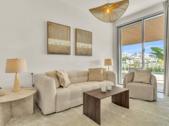FOR SALE 🏡 Villa-Style Ground Floor Apartment – Santa Clara Golf, Marbella East, Marbella