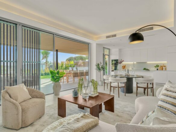 FOR SALE 🏡 Villa-Style Ground Floor Apartment – Santa Clara Golf, Marbella East, Marbella