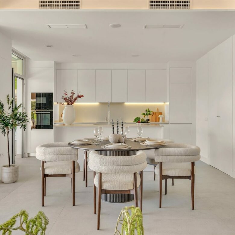 FOR SALE 🏡 Villa-Style Ground Floor Apartment – Santa Clara Golf, Marbella East, Marbella