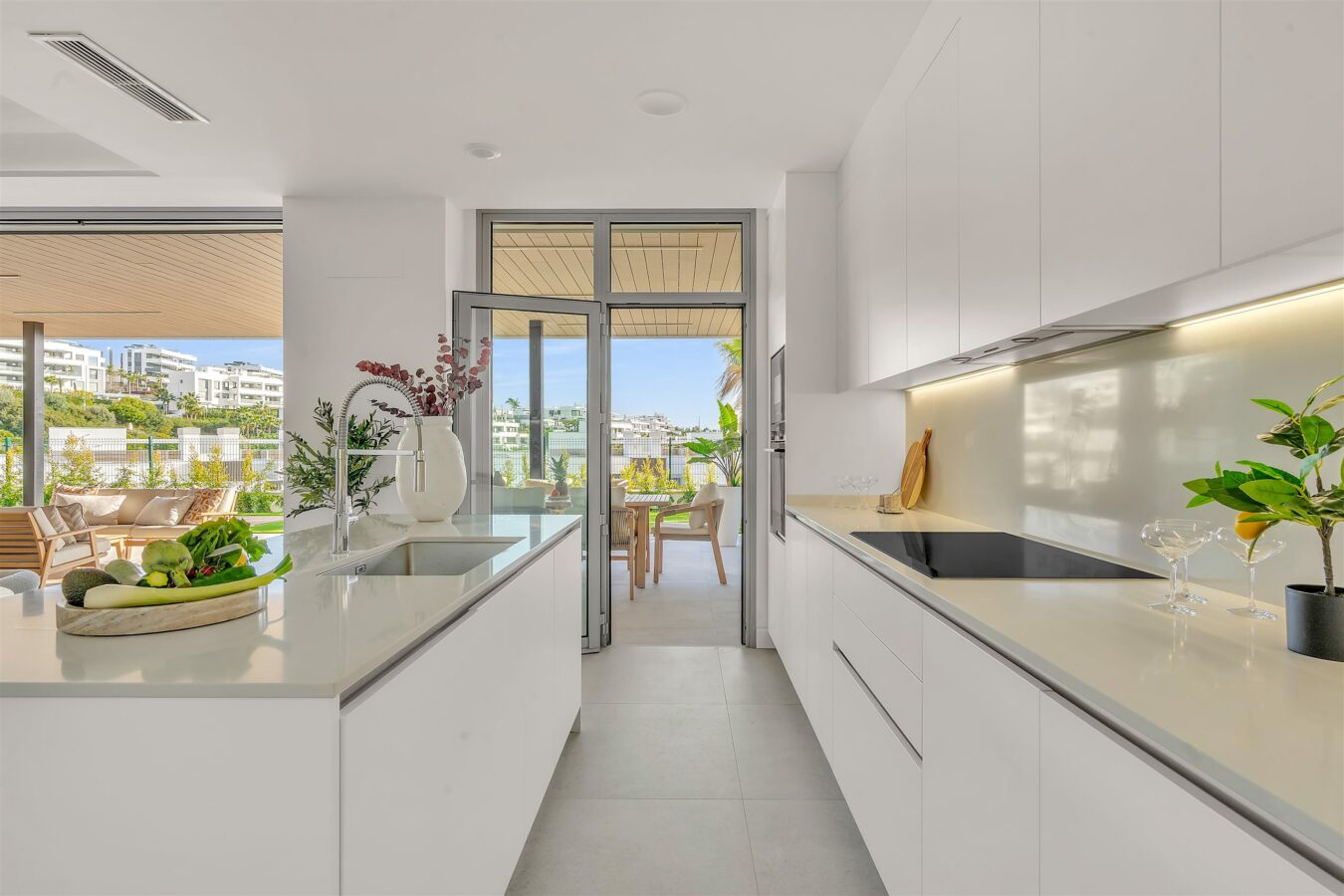 FOR SALE 🏡 Villa-Style Ground Floor Apartment – Santa Clara Golf, Marbella East, Marbella