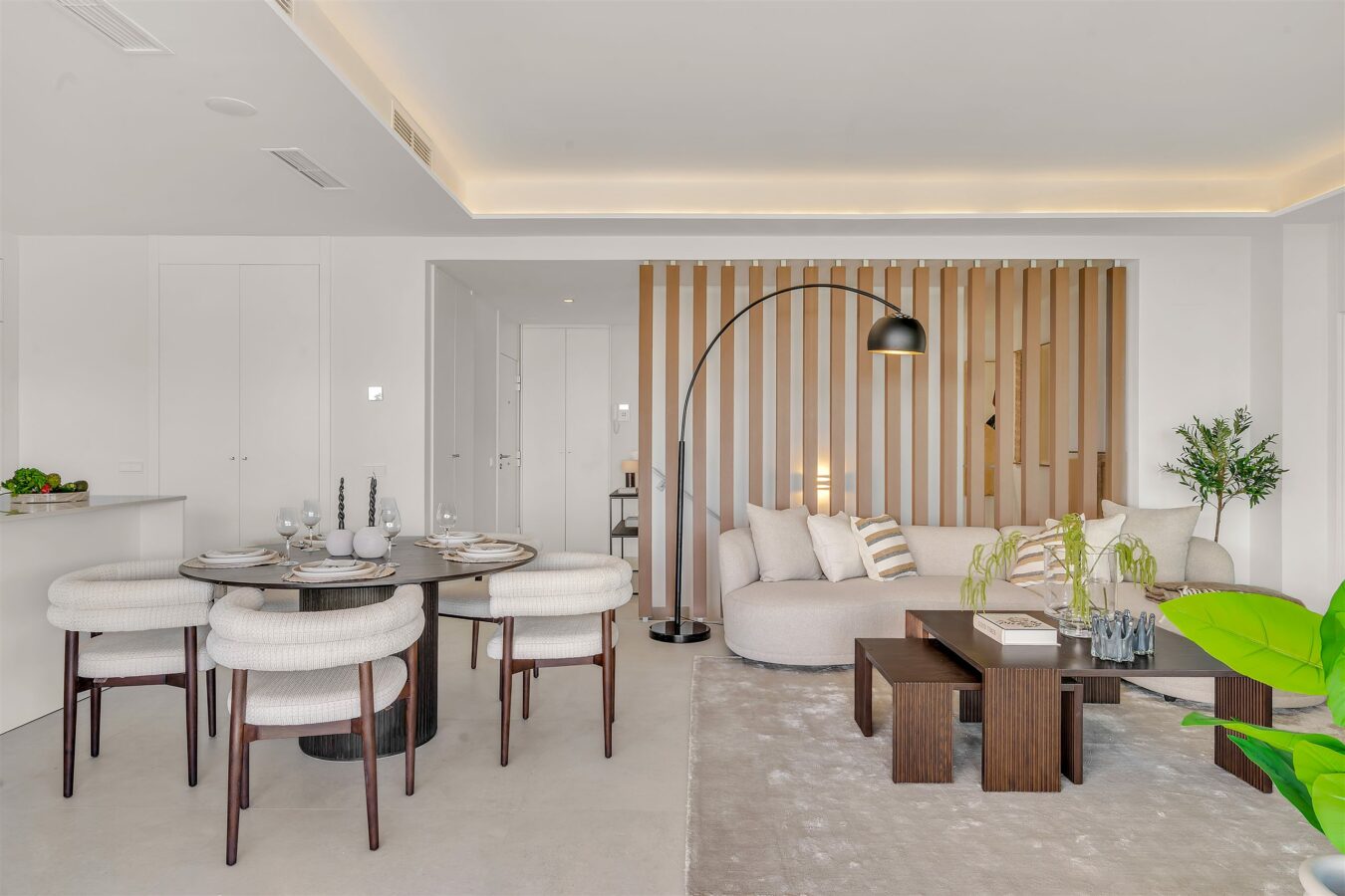 FOR SALE 🏡 Villa-Style Ground Floor Apartment – Santa Clara Golf, Marbella East, Marbella