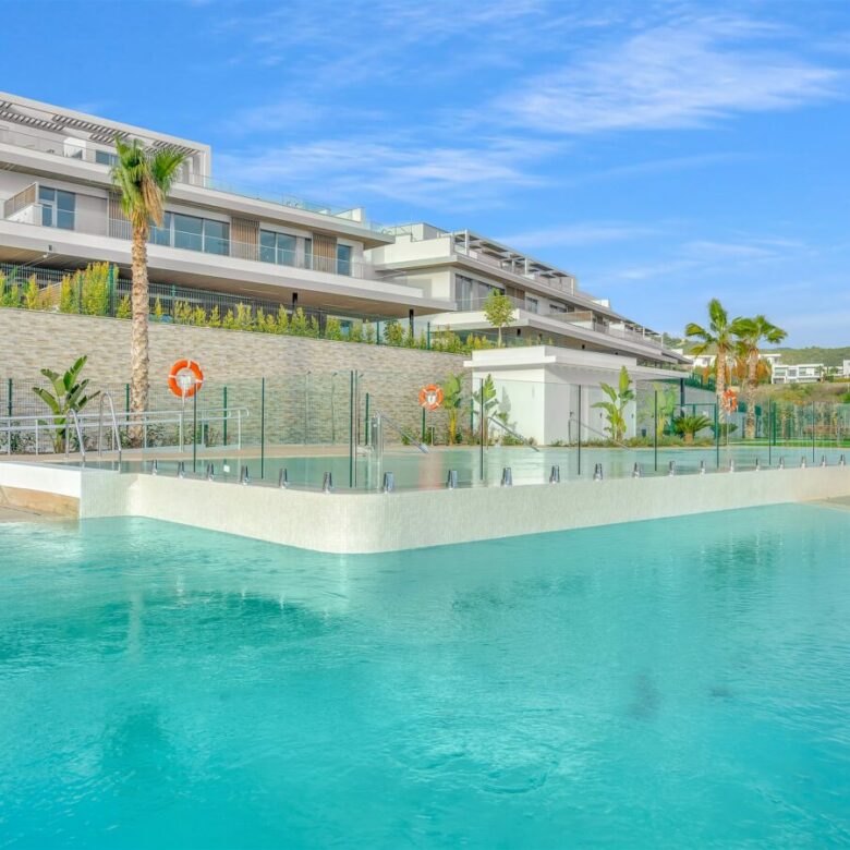FOR SALE 🏡 Villa-Style Ground Floor Apartment – Santa Clara Golf, Marbella East, Marbella