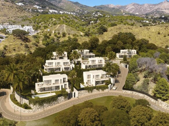 FOR SALE 🏡 Contemporary Four-Bedroom Villas with Private Pools and Panoramic Views – Mijas