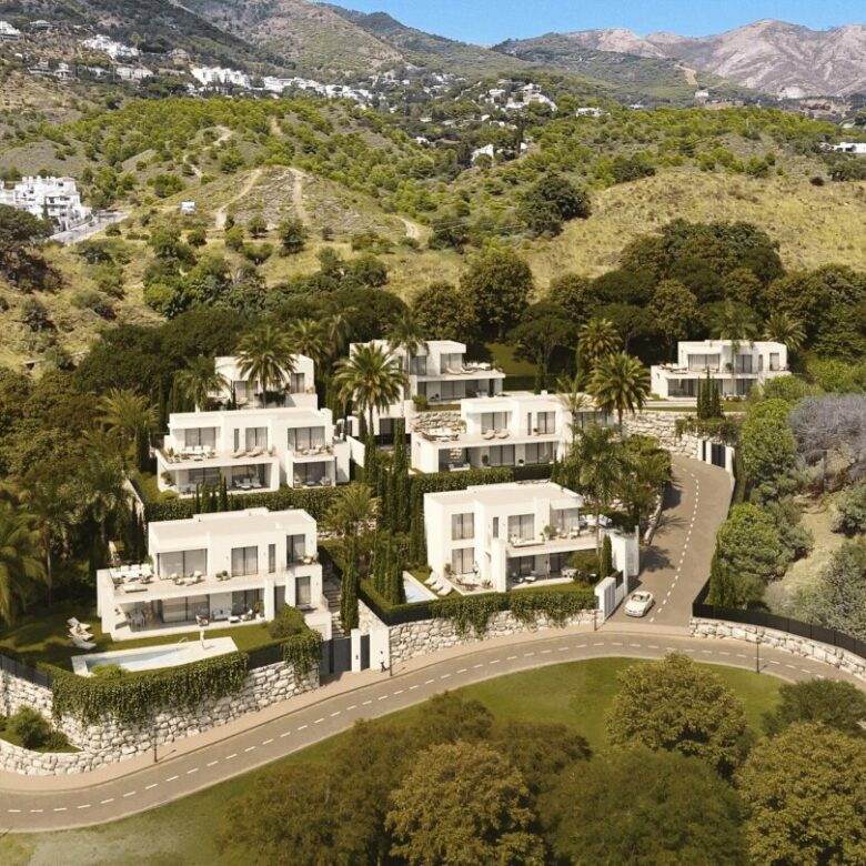 FOR SALE 🏡 Contemporary Four-Bedroom Villas with Private Pools and Panoramic Views – Mijas
