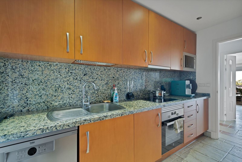 Spacious apartment gated community Benatalaya Atalaya Estepona