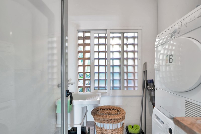 Spacious apartment gated community Benatalaya Atalaya Estepona