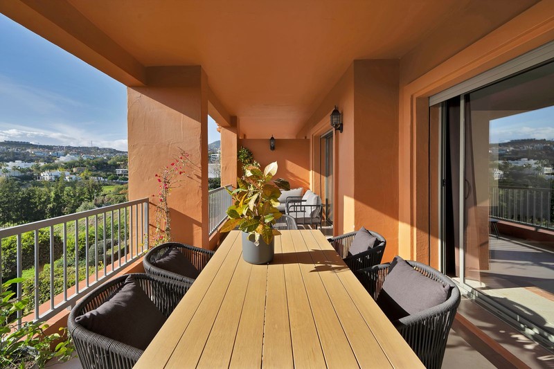 Spacious apartment gated community Benatalaya Atalaya Estepona