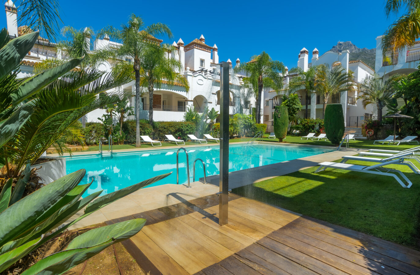 FOR SALE 🏡 Renovated Ground-Floor Apartment with Direct Pool Access – Sierra Blanca, Golden Mile, Marbella