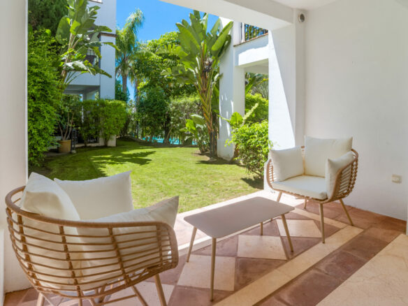 FOR SALE 🏡 Renovated Ground-Floor Apartment with Direct Pool Access – Sierra Blanca, Golden Mile, Marbella