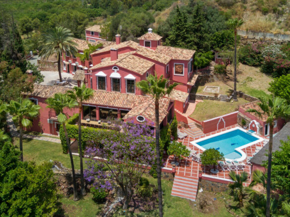 FOR SALE 🏡 Grand Mediterranean Estate with Private Tennis Court – Vega Colorado, Benahavís