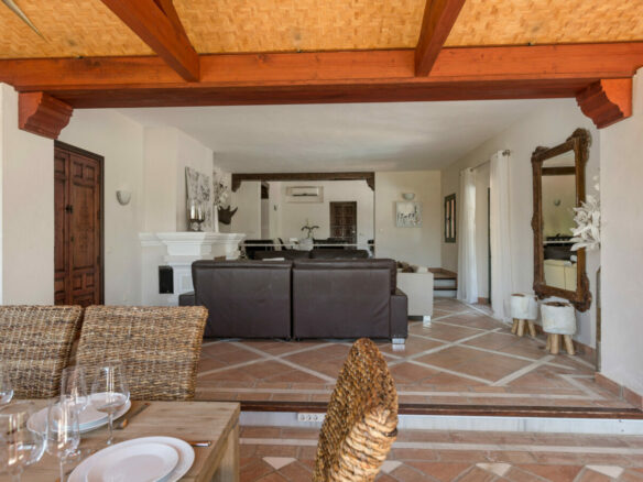 FOR SALE 🏡 Grand Mediterranean Estate with Private Tennis Court – Vega Colorado, Benahavís