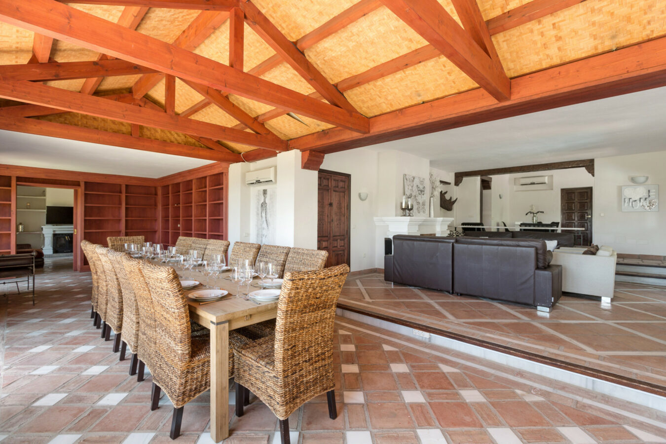 FOR SALE 🏡 Grand Mediterranean Estate with Private Tennis Court – Vega Colorado, Benahavís