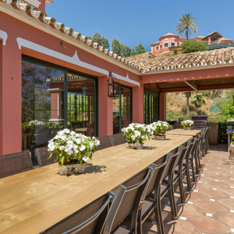 FOR SALE 🏡 Grand Mediterranean Estate with Private Tennis Court – Vega Colorado, Benahavís