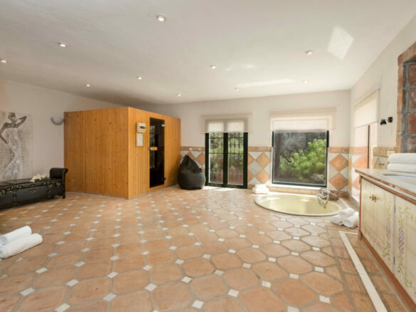 FOR SALE 🏡 Grand Mediterranean Estate with Private Tennis Court – Vega Colorado, Benahavís