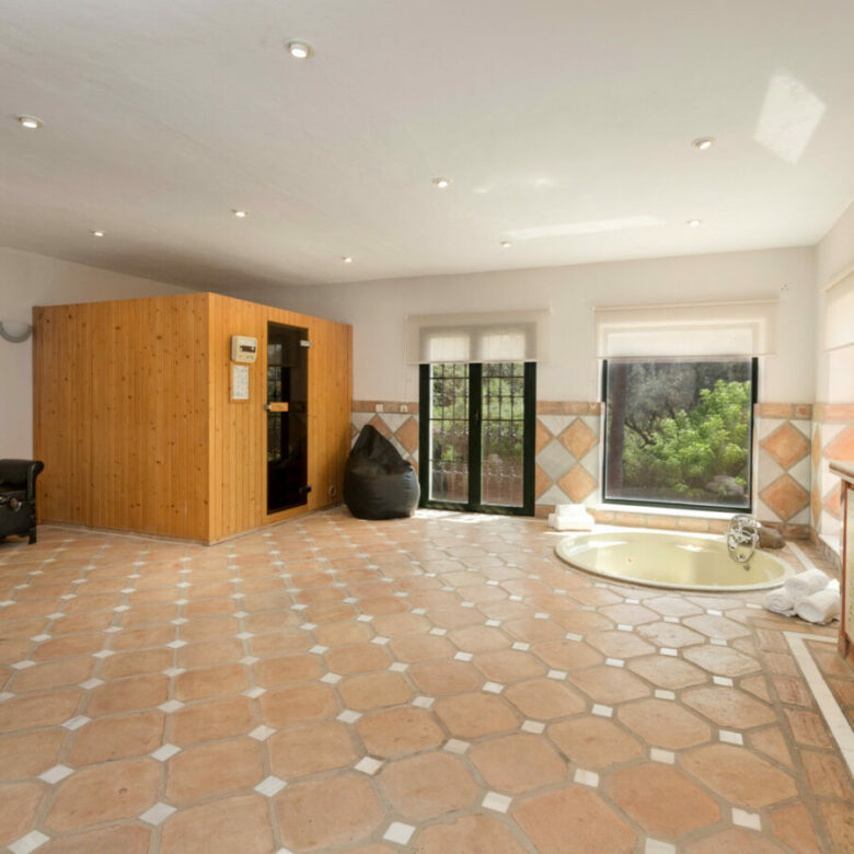FOR SALE 🏡 Grand Mediterranean Estate with Private Tennis Court – Vega Colorado, Benahavís
