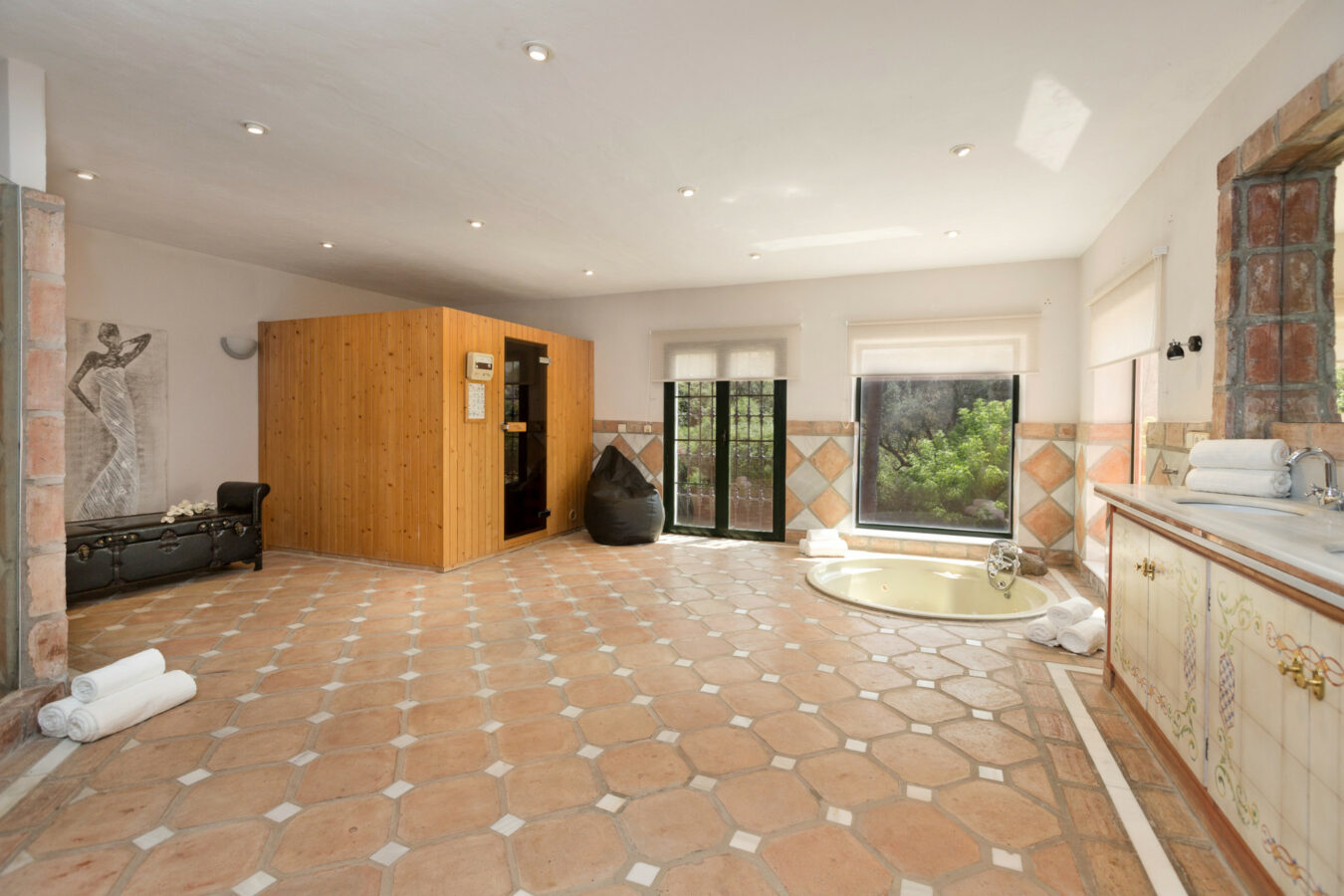 FOR SALE 🏡 Grand Mediterranean Estate with Private Tennis Court – Vega Colorado, Benahavís